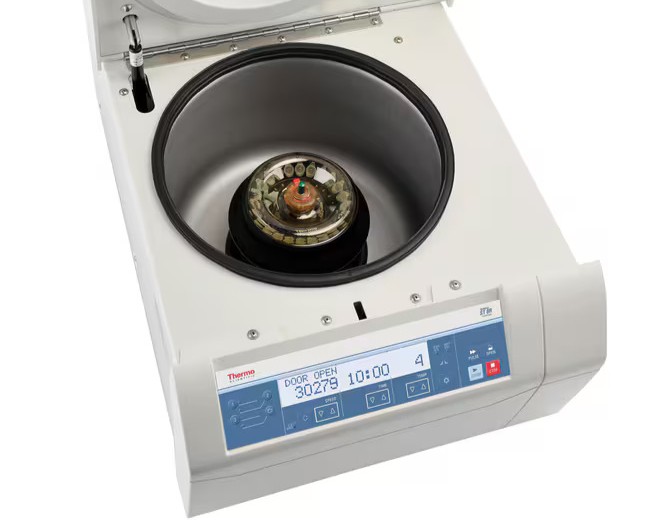 Refrigerated Benchtop Centrifuge